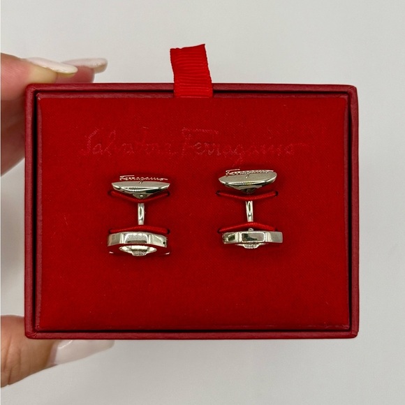 NEW SALVATORE FERRAGAMO Gancini Logo Men’s Cufflinks - Picture 2 of 4